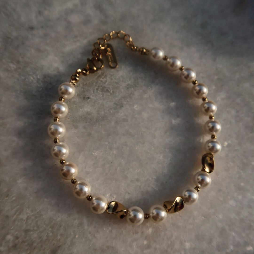 Bracelet | Pearl + Swirl Bead