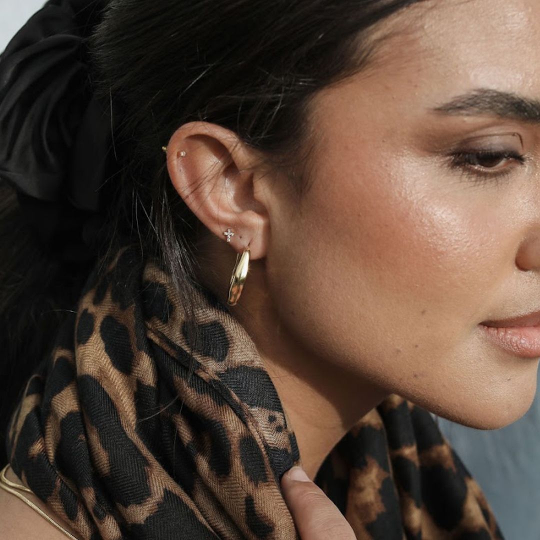 Earrings | Tiny Cross Stud